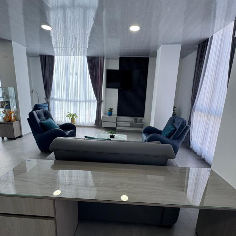 Sky Suite - One-Bedroom Apartment - 8