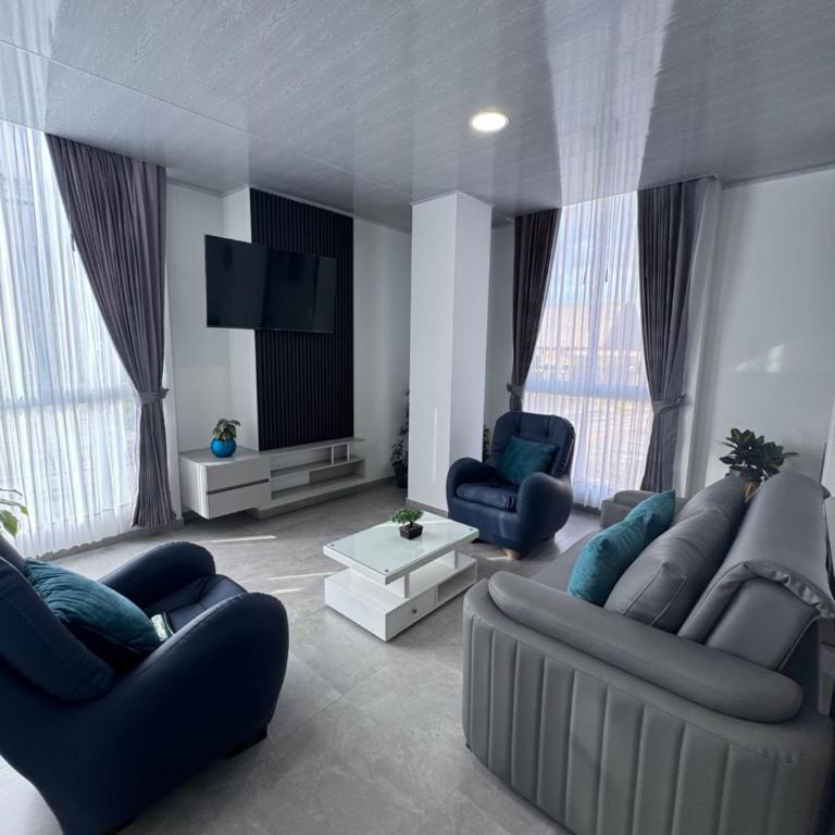 Sky Suite - One-Bedroom Apartment - 16