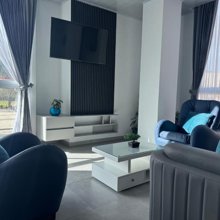 Sky Suite - One-Bedroom Apartment - 13