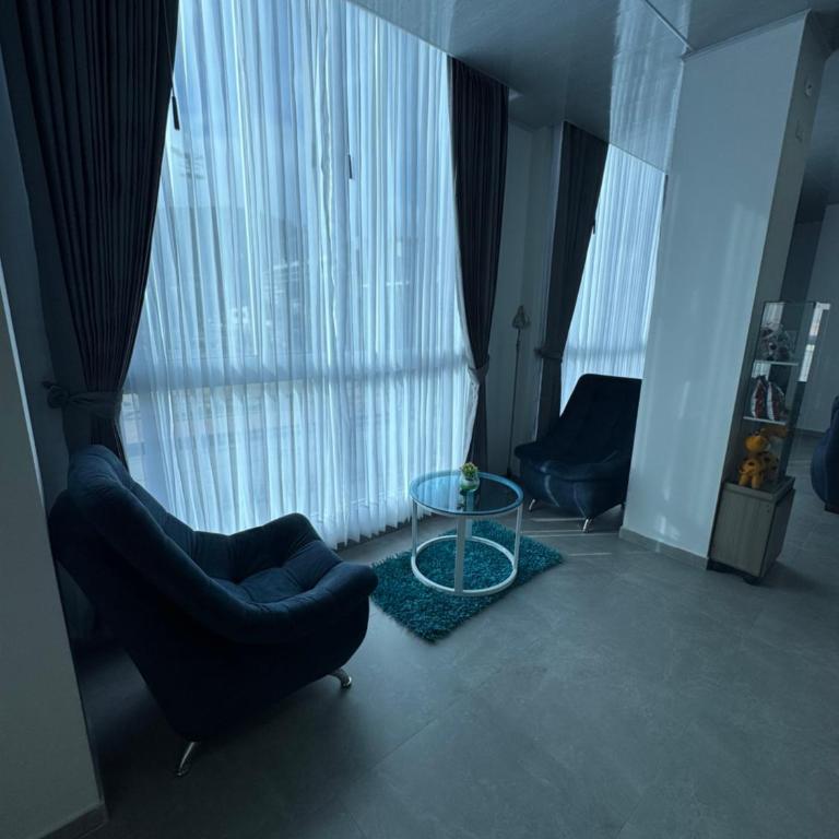 Sky Suite - One-Bedroom Apartment - 24