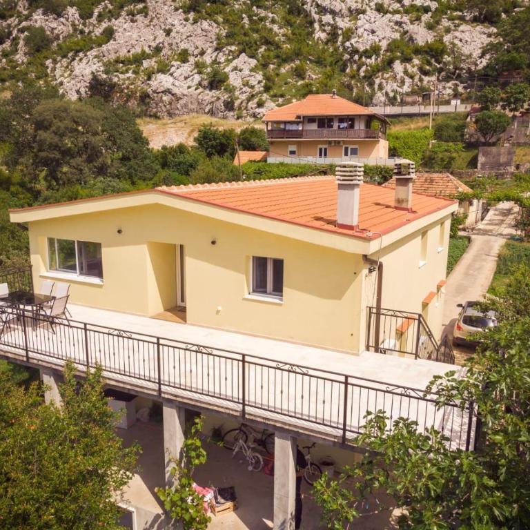 Dejana Apartments - Two-Bedroom Apartment - 6