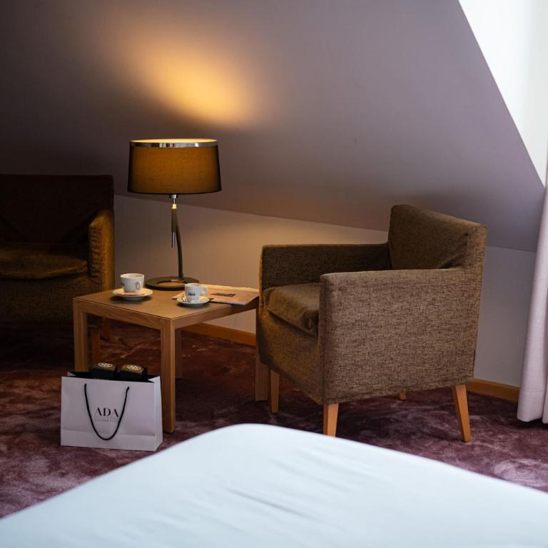 Hôtel Le Rapp - Chambre Familiale - 8