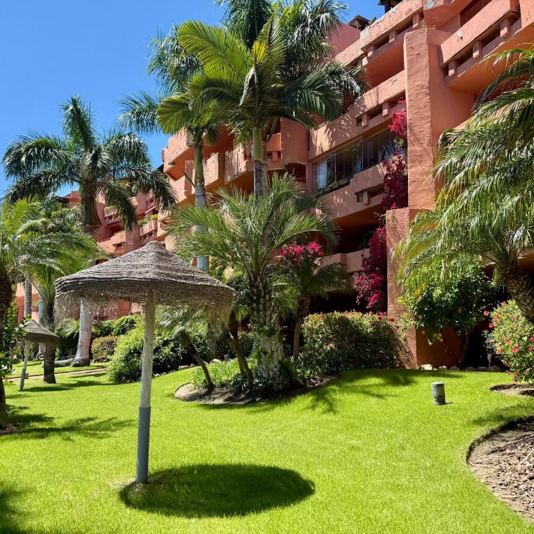 Dream Holidays by the Sea Estepona - Two-Bedroom Apartment - 30