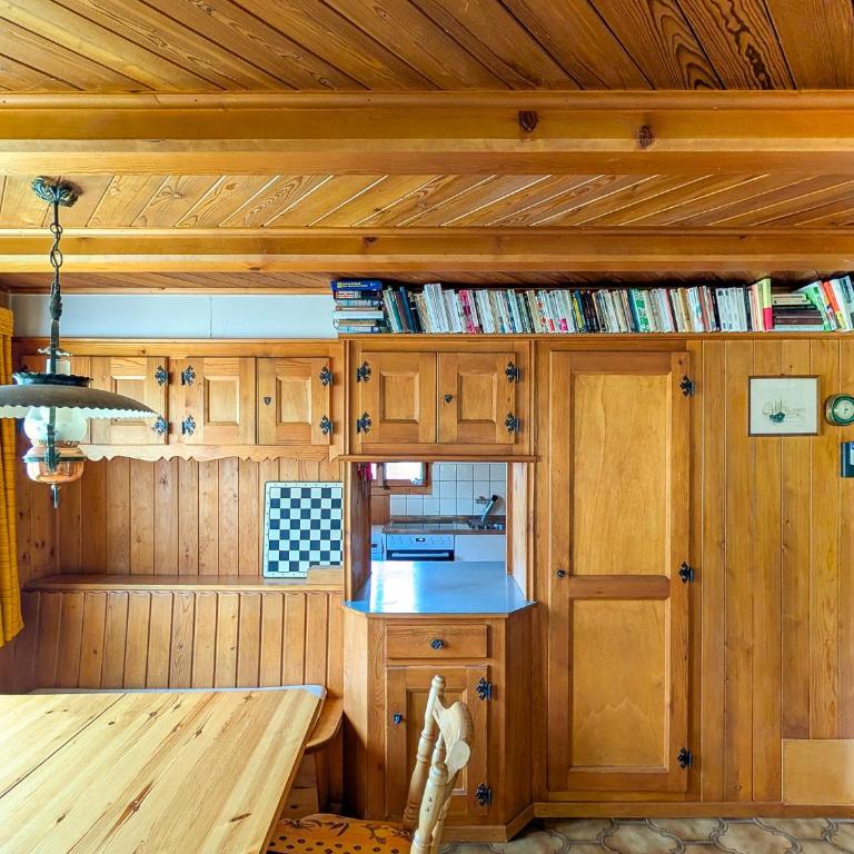 Grand chalet familial avec cheminée aux Diablerets - Chalet - 32