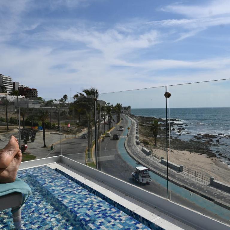 Malecón de Mazatlan Vista al mar Alberca Infinity Jacuzzi Gym - Two-Bedroom Deluxe Apartment - 34