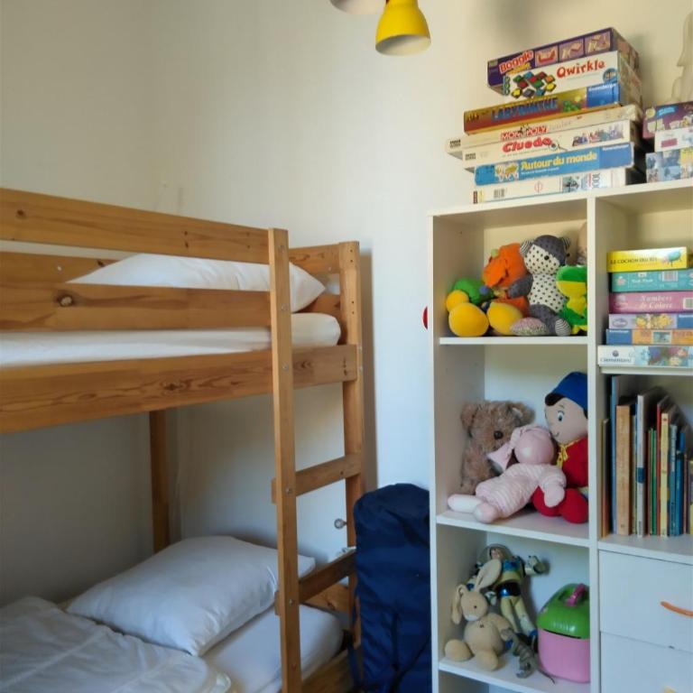 Saint Roch - Three-Bedroom Apartment - 14