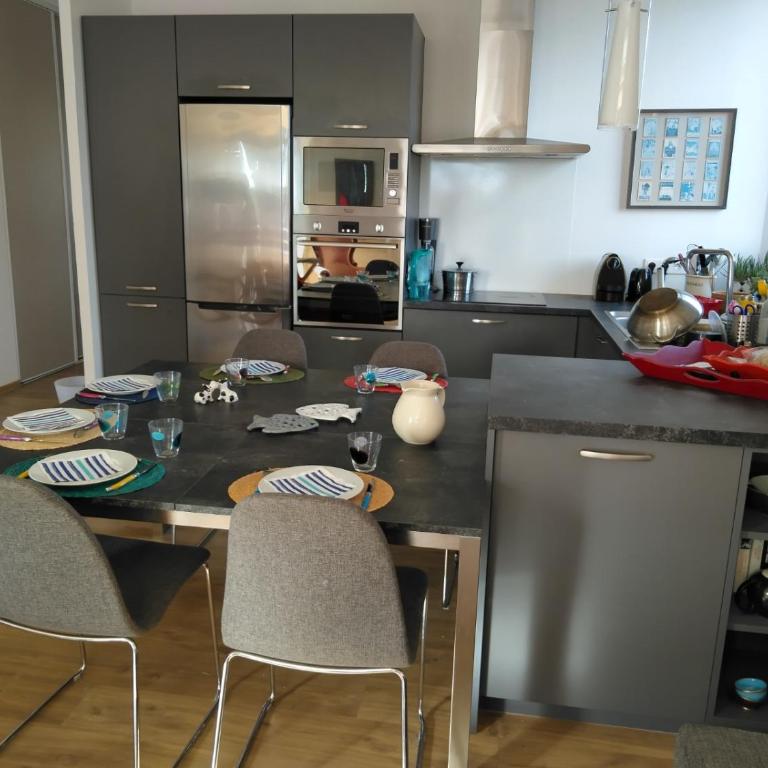 Saint Roch - Three-Bedroom Apartment - 6