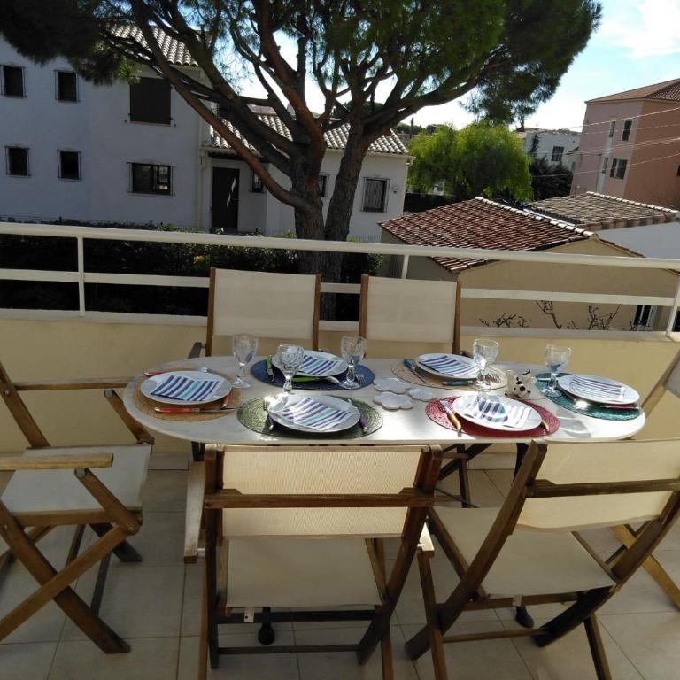 Saint Roch - Three-Bedroom Apartment - 1