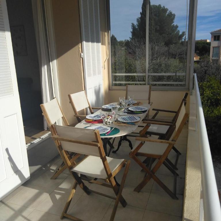 Saint Roch - Three-Bedroom Apartment - 9