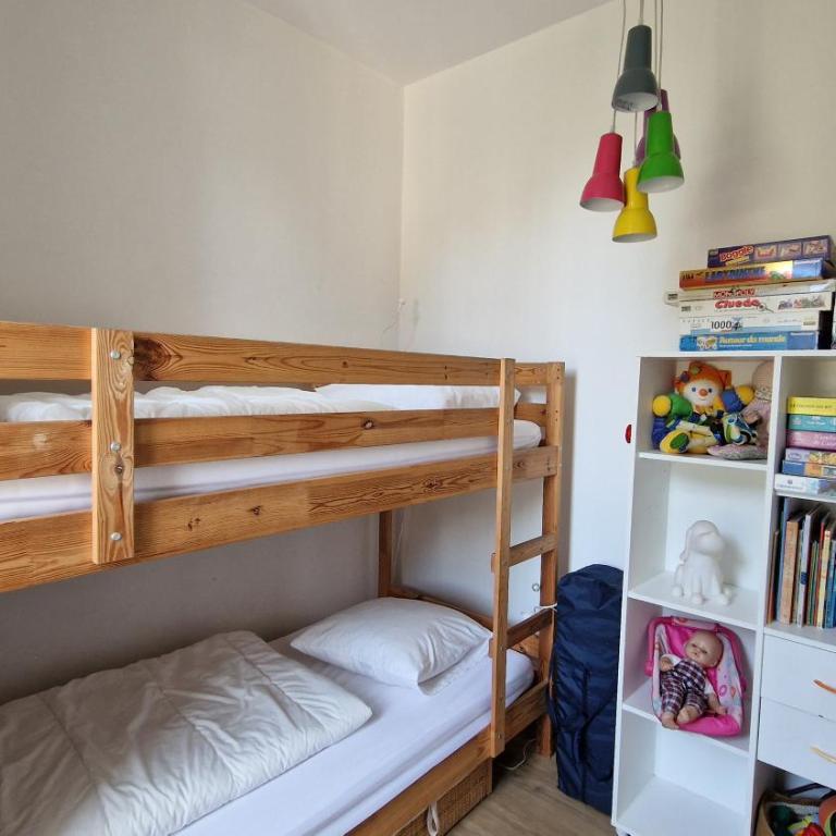 Saint Roch - Three-Bedroom Apartment - 17