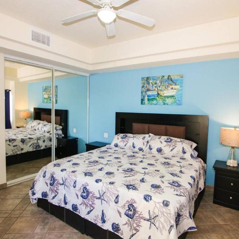 Beachfront Las Palmas D502 - Two-Bedroom Apartment - 28