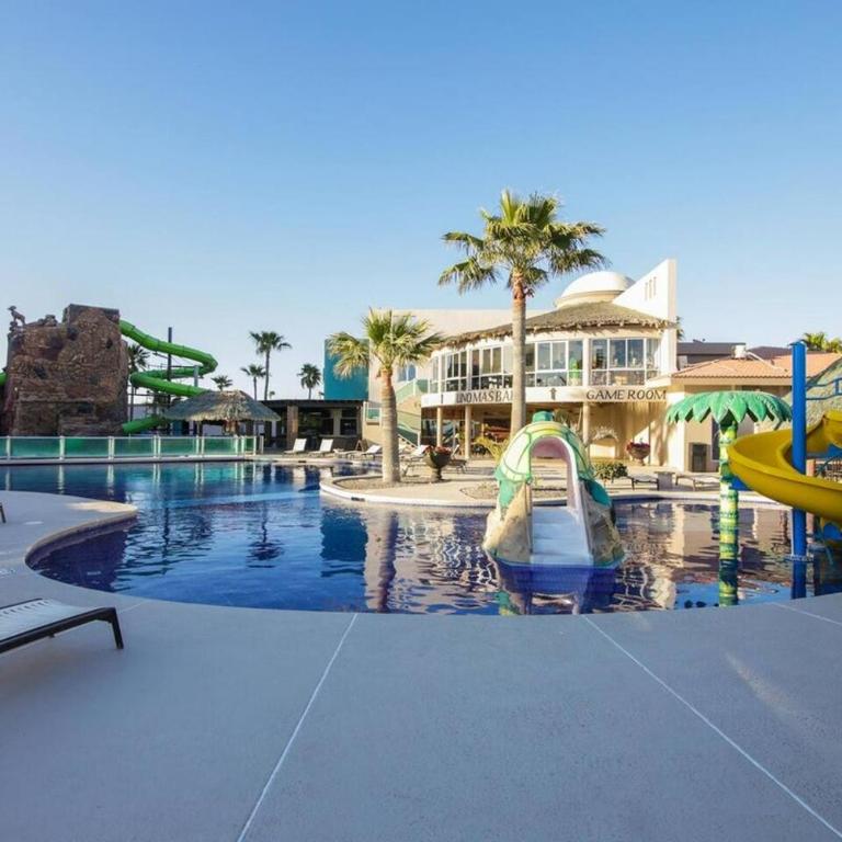 Beachfront Las Palmas D502 - Two-Bedroom Apartment - 38