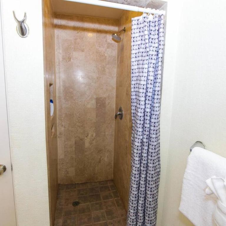 Beachfront Las Palmas D502 - Two-Bedroom Apartment - 43