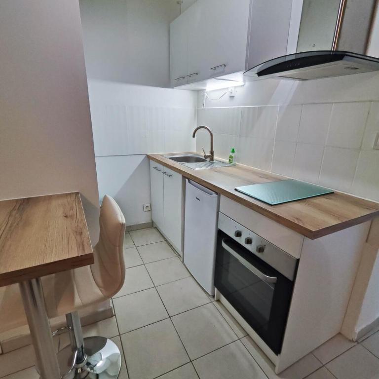 Appartement Climatisé avec Terrasse - Appartement 1 Chambre - 10