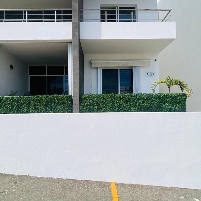 Cozy get away with an incredible Marina Bay view! - Apartamento de 2 dormitorios - 53