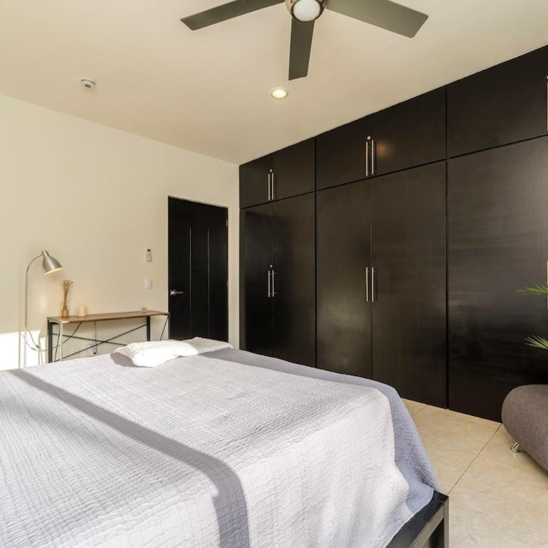 Cozy get away with an incredible Marina Bay view! - Apartamento de 2 dormitorios - 29