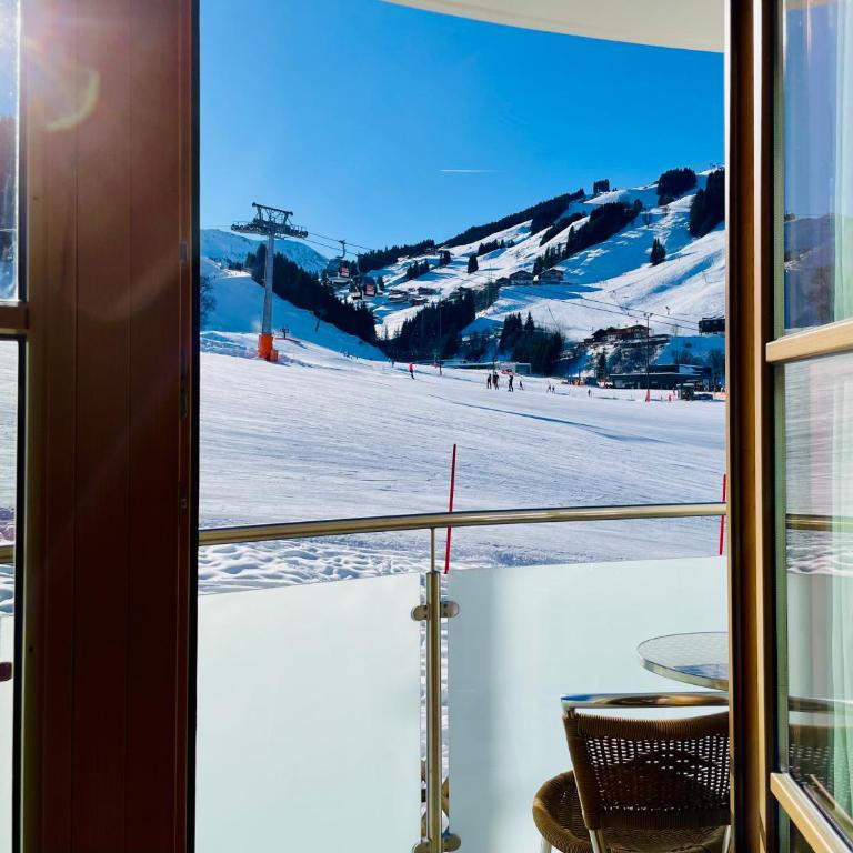 Wellness- und Familienhotel Egger - Doppelzimmer mit Bergblick - 5