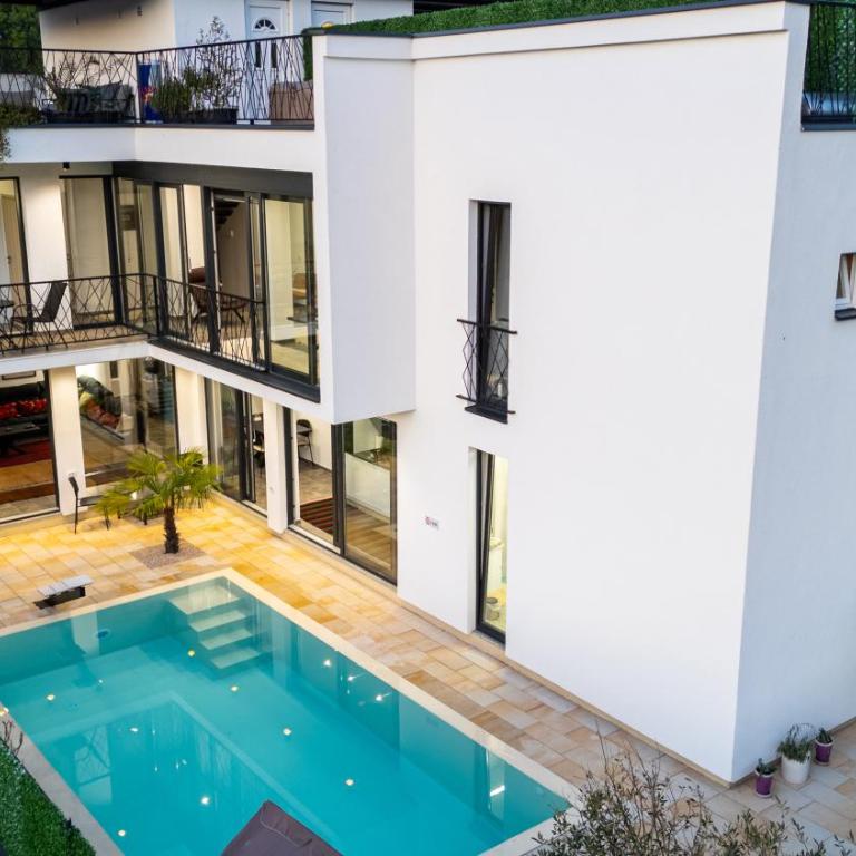 Dream River Escape - Deluxe Villa - 9