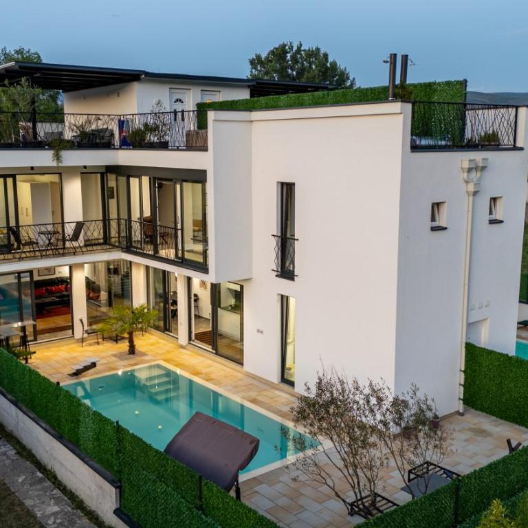 Dream River Escape - Deluxe Villa - 30