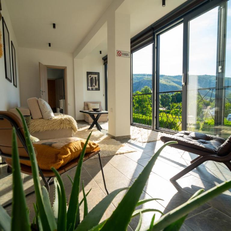 Dream River Escape - Deluxe Villa - 14