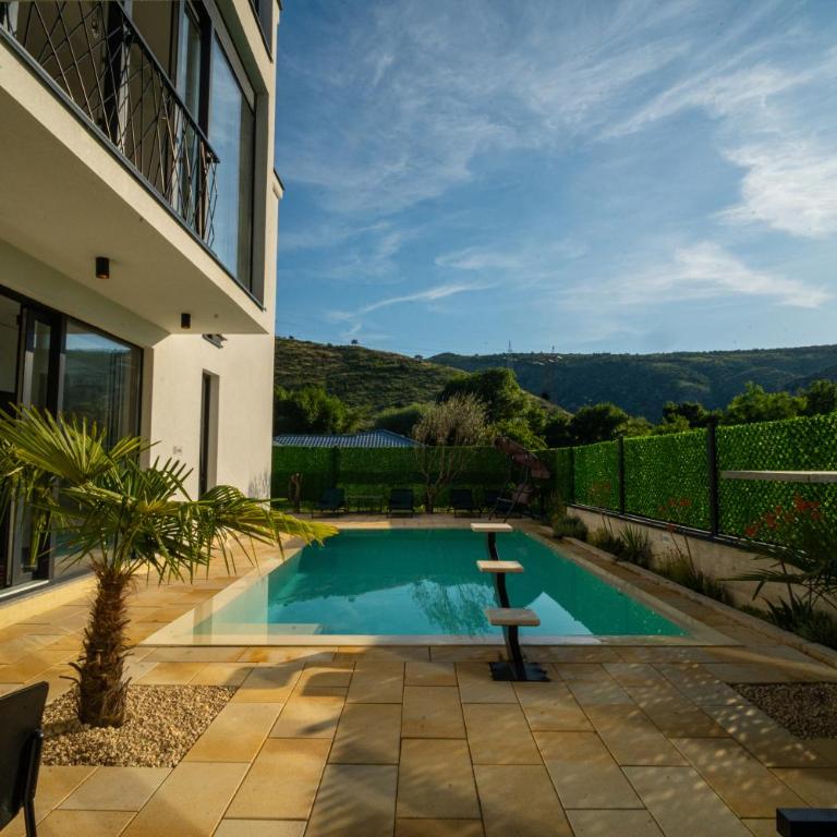 Dream River Escape - Deluxe Villa - 33