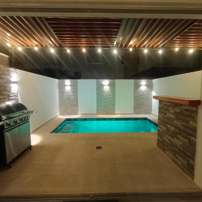 Espectacular casa, piscina privada- Ricaurte - Casa de 2 dormitorios - 10