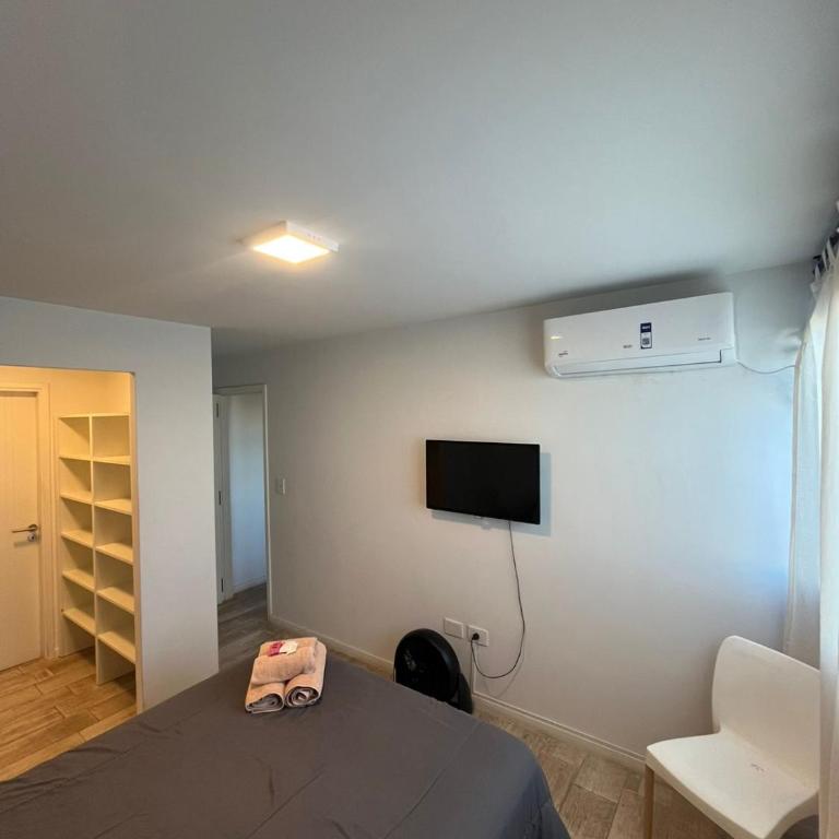 Hermoso dpto con cochera y pileta - Apartamento de 2 dormitorios - 9