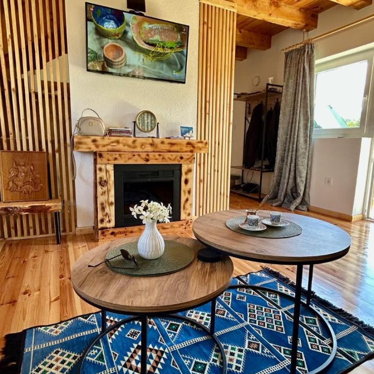 Bella Vista - Two-Bedroom House - 12