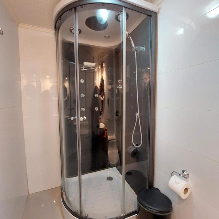 Belle Epoque Hostal - Single Room with Private Bathroom - 3