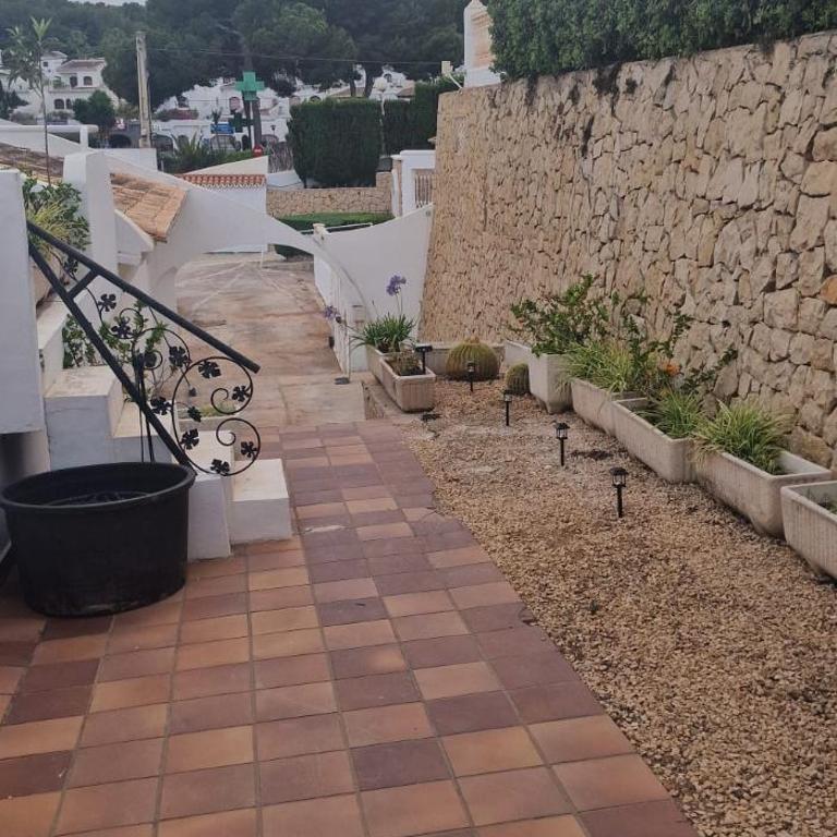 Beachfront Villa - Villa - 9
