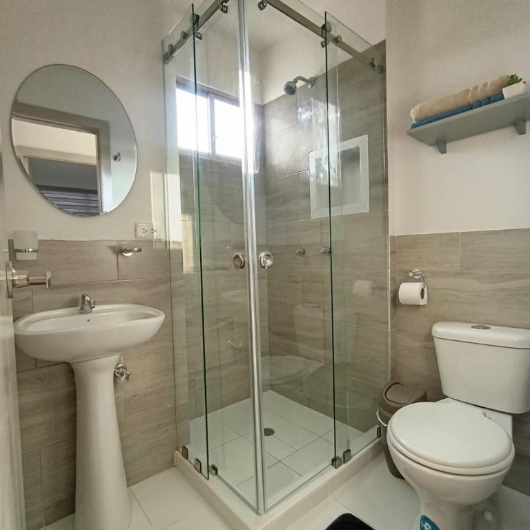 Casa moderna en Urb privada Seguridad 24h manta jaramijo - Three-Bedroom Vacation Home - 31