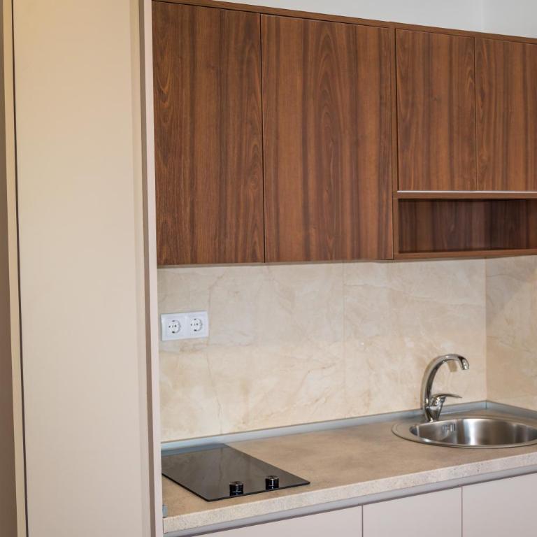 Robi Apartments - One-Bedroom Apartment - 2