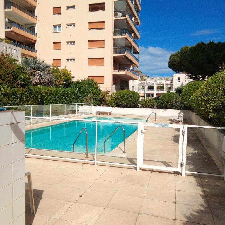 Near Croisette atypic studio garden pool - Appartement 1 Chambre - 37