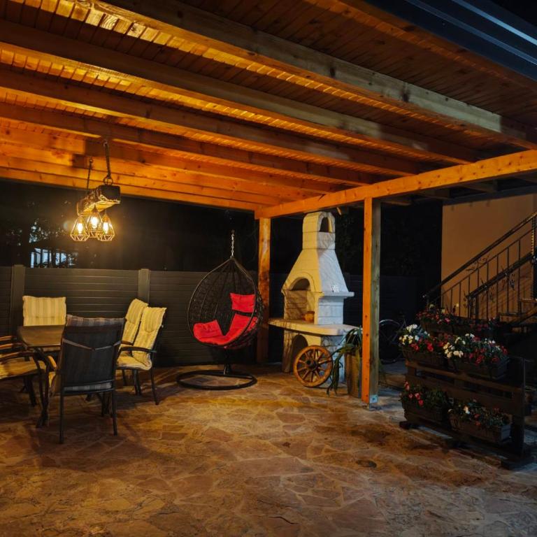 House Leyla - Three-Bedroom House - 5