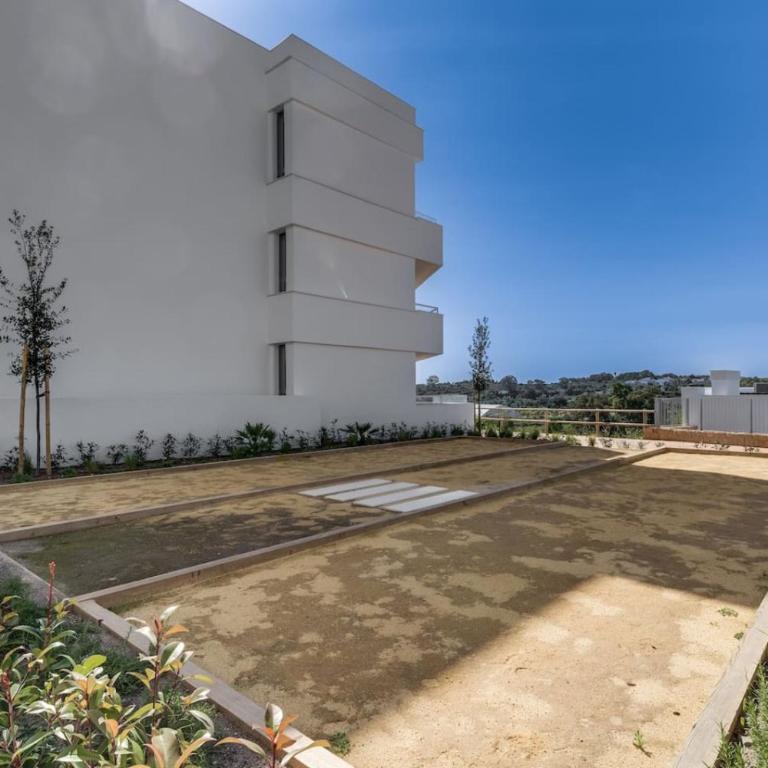 Elegant Apartment with Valley Views, Pool & Gym in Oceana Gardens - Apartamento - 27