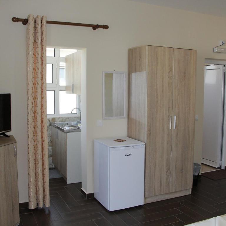 Apartments Family Ibrahimi - Četvorokrevetna Soba - 6