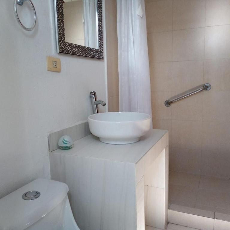 Habitacion disponible en centro de Monterrey - Double or Twin Room - 8