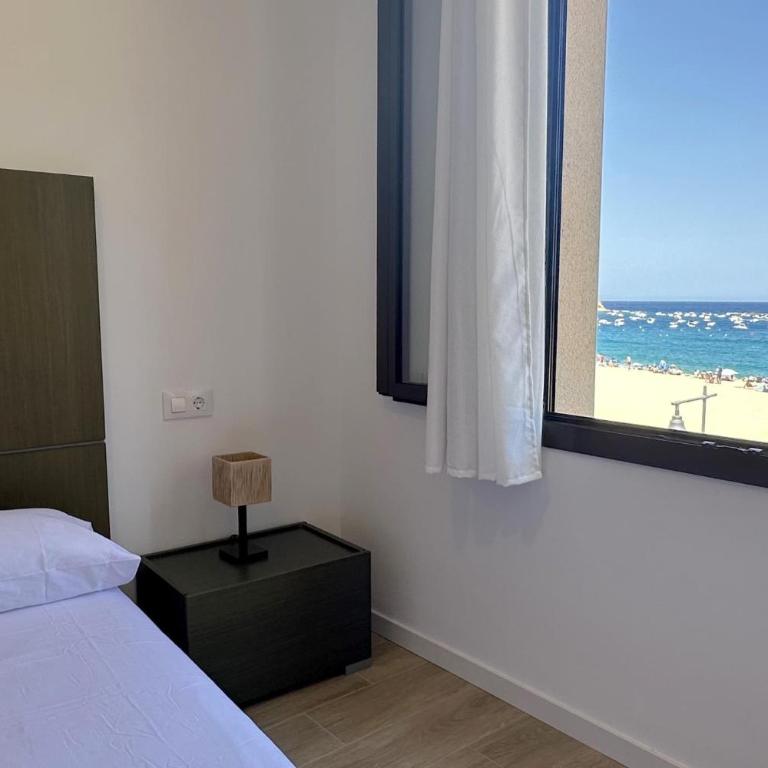 LETS HOLIDAYS Wake Up by the Sea in Victoria apartment 2 - Apartamento - 28