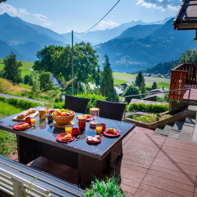 Chalet spa avec terrasse et vue alpine - Apartment mit 2 Schlafzimmern mit Balkon und Terrasse - 11
