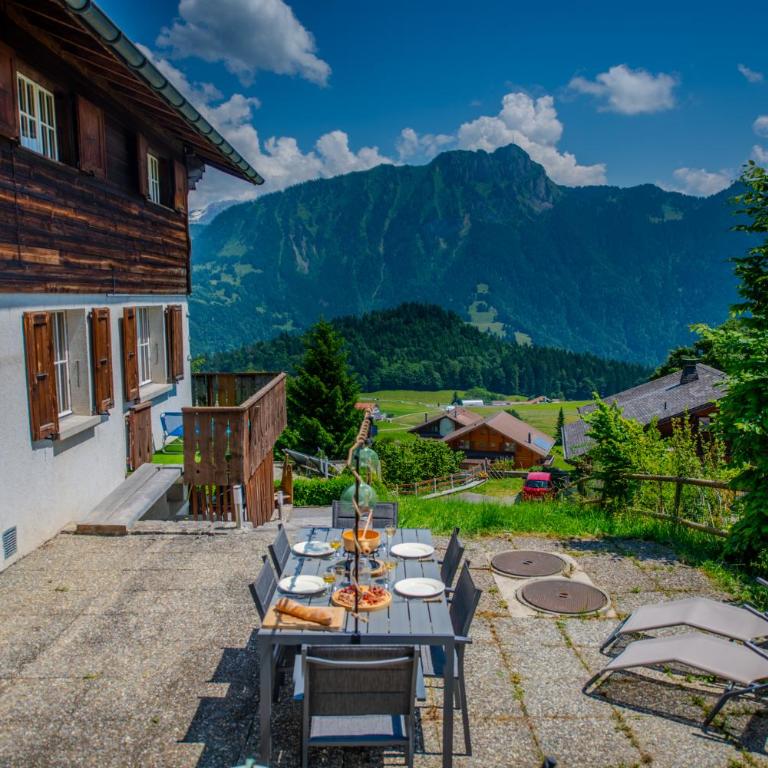 Chalet spa avec terrasse et vue alpine - Apartment mit 2 Schlafzimmern mit Balkon und Terrasse - 4