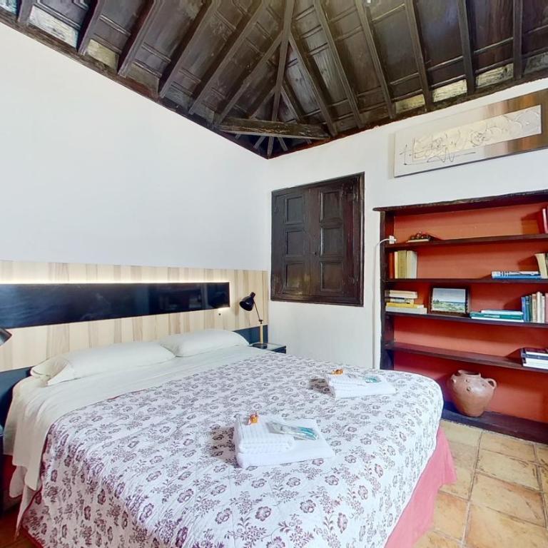 Finca Paraiso Casa Rural Tenerife Ecoturismo - Habitación Doble Deluxe con acceso a la piscina - 1 o 2 camas - 6