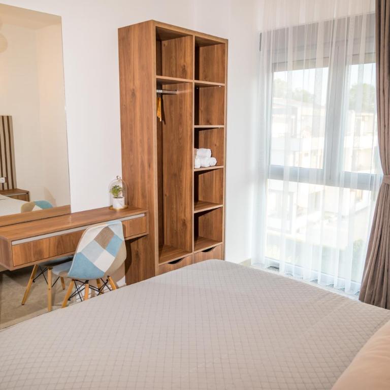 Robi Apartments - One-Bedroom Superior Apartment - 7