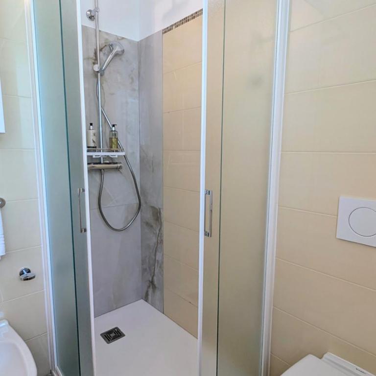 Sara Holiday Rentals - Apartment - 11