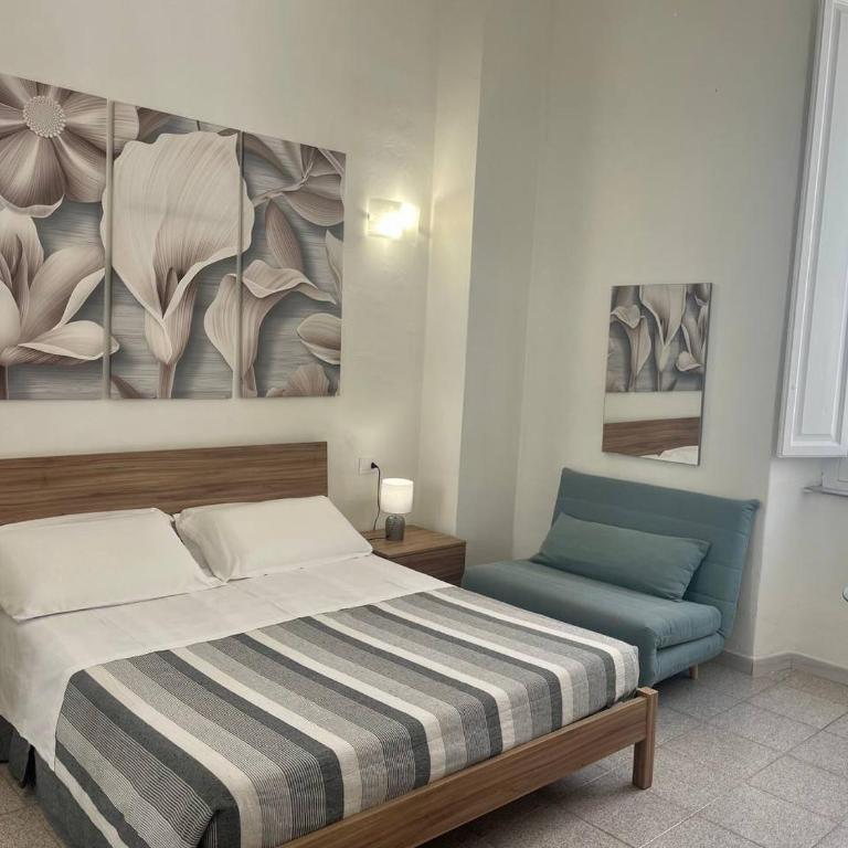 Onlyrooms V - Portside & Train Station - Double Room with Private Bathroom - 2