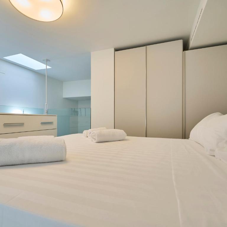 Elegant Loft with Hidden Garden Oasis - Portello - Appartamento con 1 Camera da Letto - 21