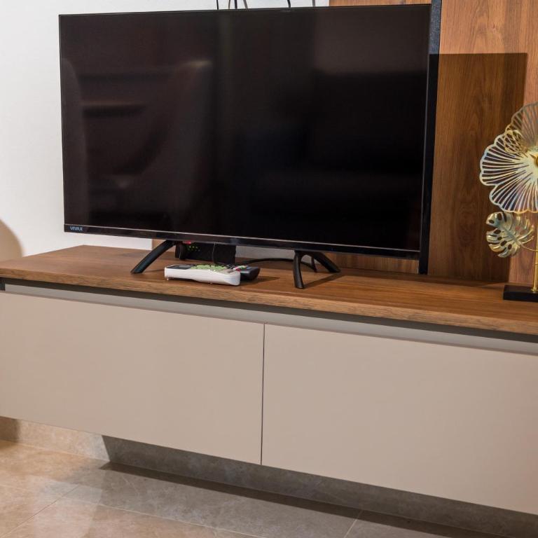 Robi Apartments - Family Two-Bedroom Apartment with View - 6