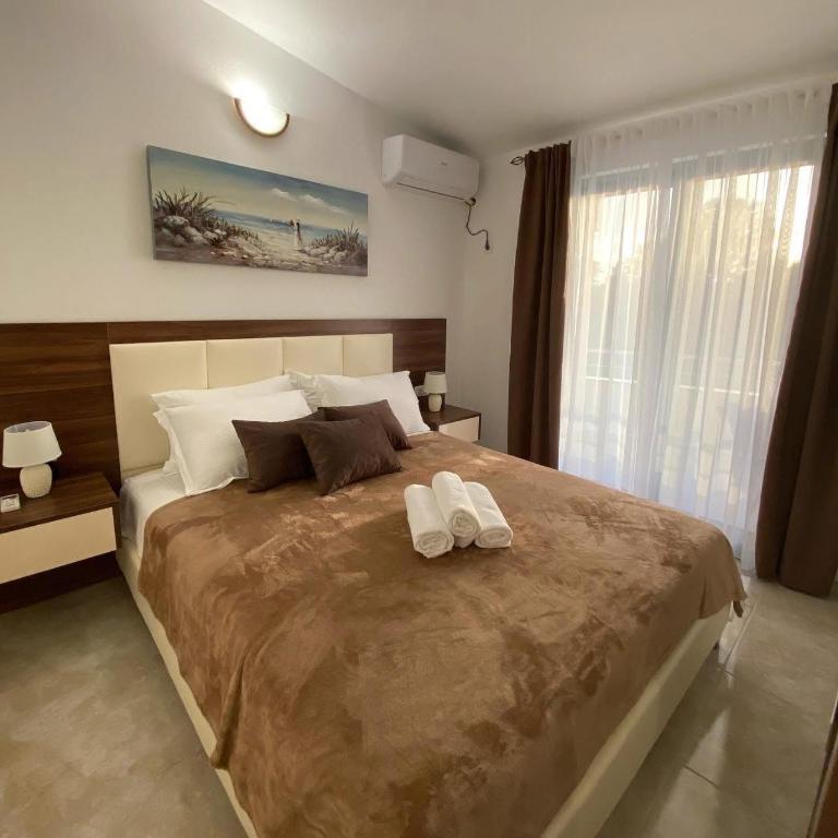 Robi Apartments - Two-Bedroom Suite - 2