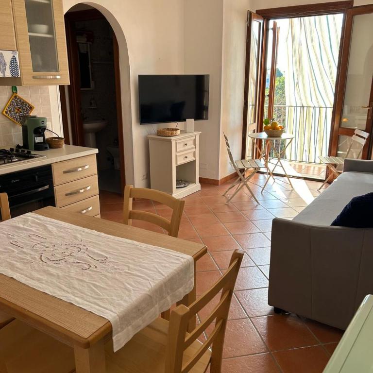 Dimora sulle Cave - Two-Bedroom Apartment - 1