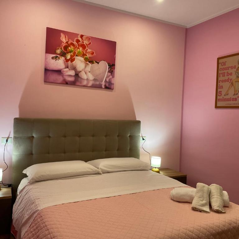 Giulieda in Magicland - Double Room with Private Bathroom - 14