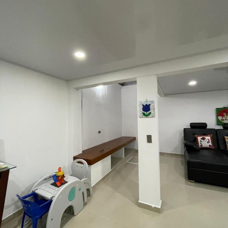 Casa Amoblada en Conjunto Villavicencio - Three-Bedroom House - 4